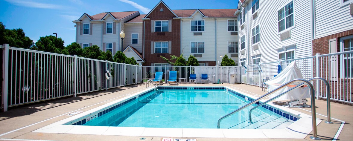 Outdoor Pool, TownePlace Suites Cleveland Streetsboro