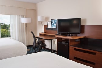 Hotel near CLT with free parking and breakfast