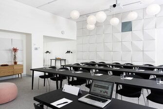Sala de reuniones 179 – Disposición estilo aula