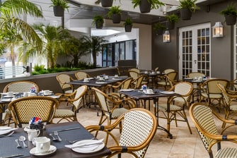 Hotel Restaurant Outdoor Terrace