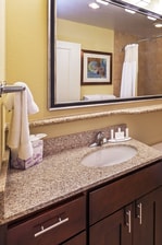 Corpus Christi hotels Spacious Bathrooms