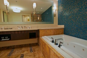 Curacao Bathroom