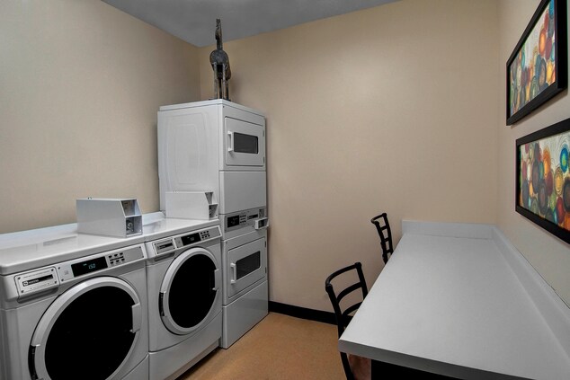 Fort Worth hotel laundry facilities