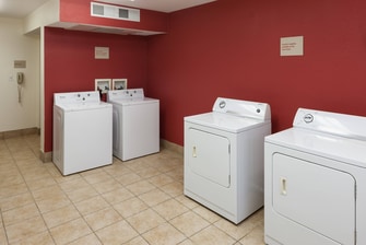TownePlace Suites Arlington Laundry
