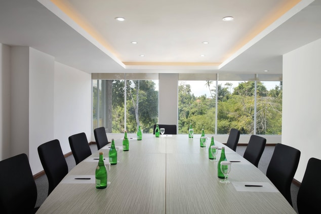 Topeng Boardroom