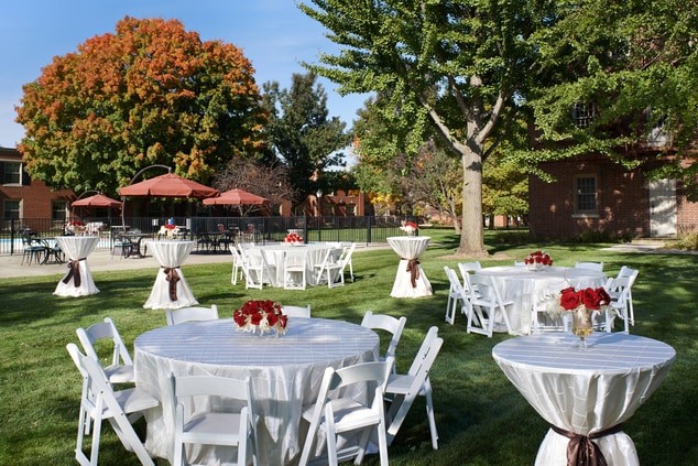 Fairlane Lawn - Outdoor Wedding Reception