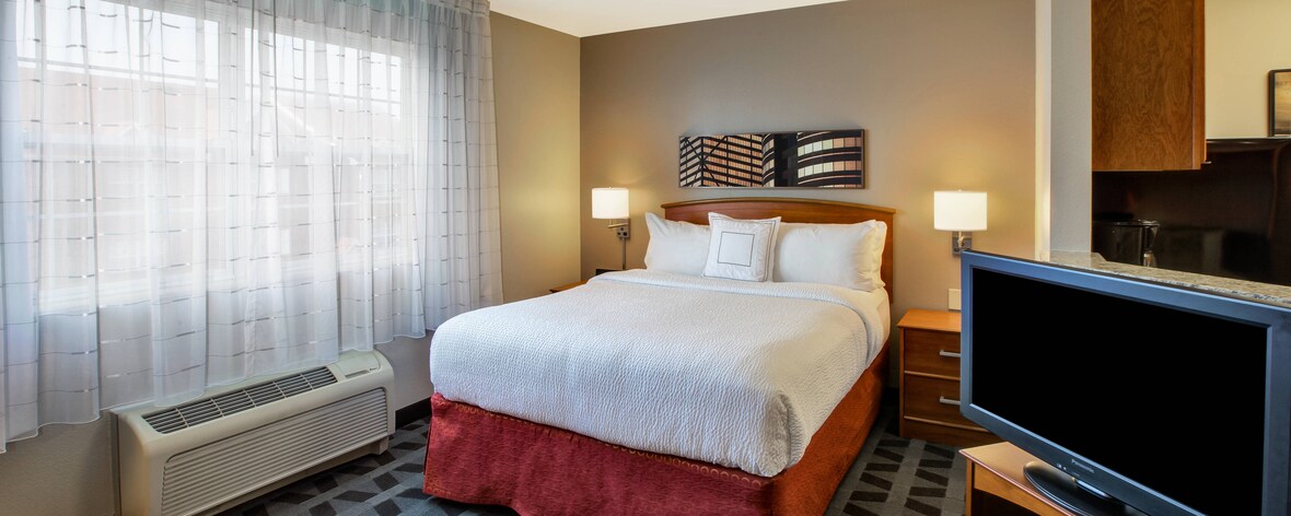 hotels in livonia, mi | towneplace suites detroit livonia