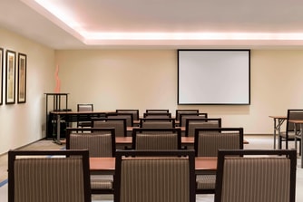 قاعة اجتماعات دبي