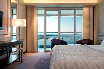 غرفة ديلوكس مع سرير كينج (مقاس كبير) تطل على البحر