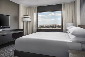 King room Newark airport view