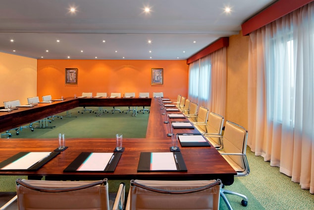Dibba - Meeting Room