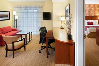 Fredericksburg VA hotel suite