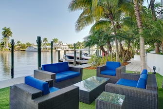 Waterfront Seating In Fort Lauderdale