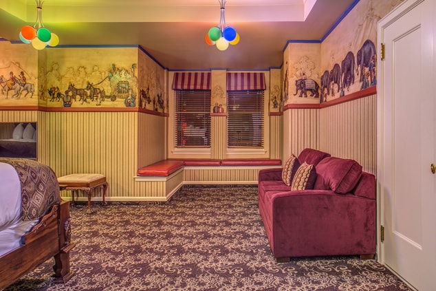 Davenport Hotel Circus Room