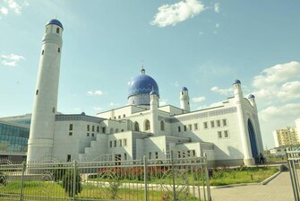 Mosque on M. Utesimov Square