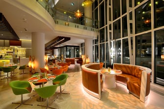Restaurante de lujo en hotel de Bakú