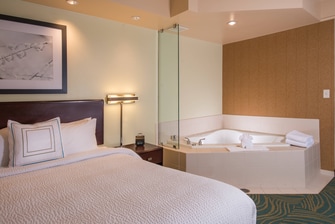 SpringHill Hagerstown Hotel Spa King