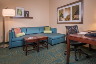 SpringHill Suites Hagerstown Hotel Parlor