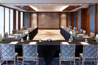 Retreat Meeting Room - U-Shape Meeting