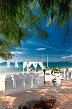 Beach Wedding - Ceremonyset up