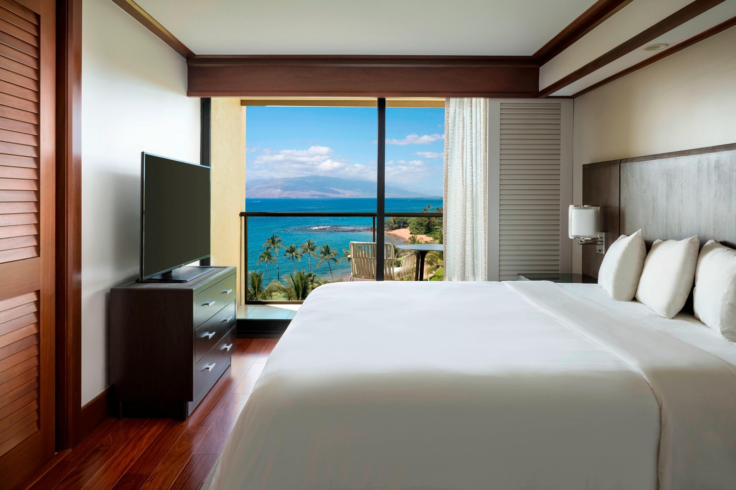 Best Marriott Bonvoy Category 6 and Category 7 Off-Peak Hotels & Resorts in Hawaii For Your Marriott Free Night Certificate