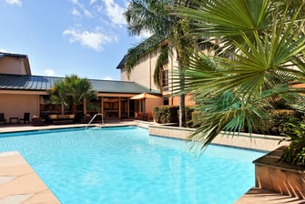 piscina del hotel en Houston