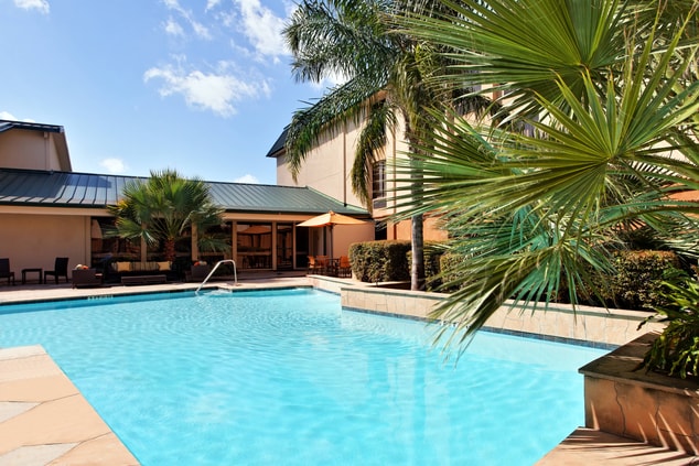 houston hotel pool