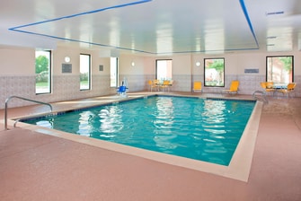 Hotel con piscina cubierta en el aeropuerto Hobby