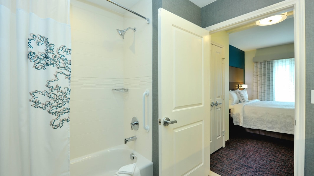 Houston Northwest Hotel Bathroom