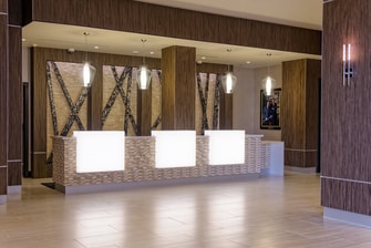 Lobby del hotel cercano al centro comercial Galleria, Houston
