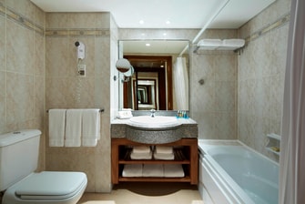 حمام غرفة قياسية (Standard)