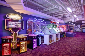 Niagara Falls Fun Zone - Gaming Area