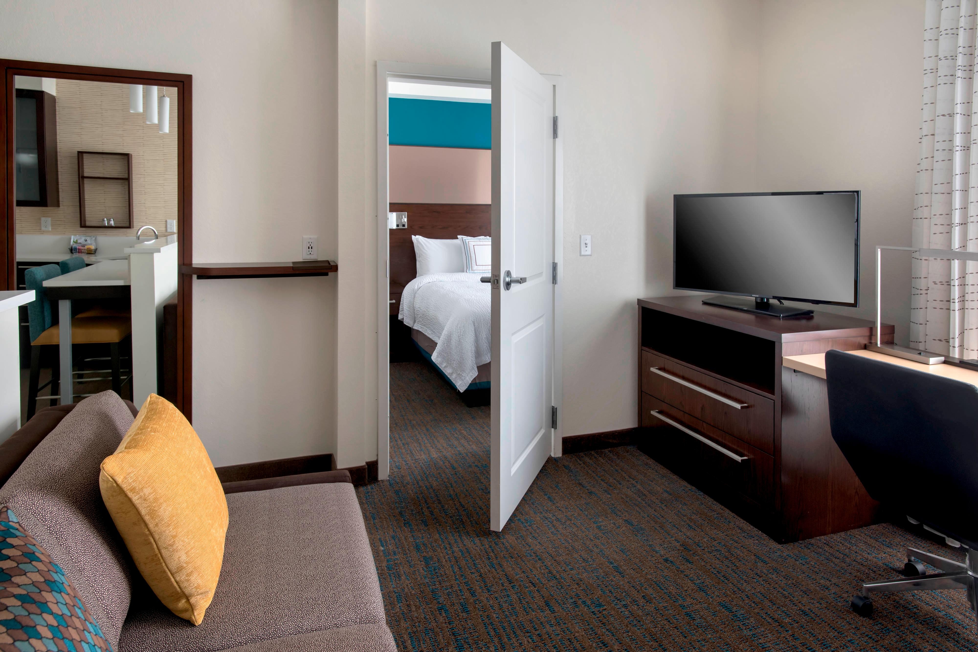 Riverhead, NY Hotel Suites and Rooms Residence Inn Long Island East End