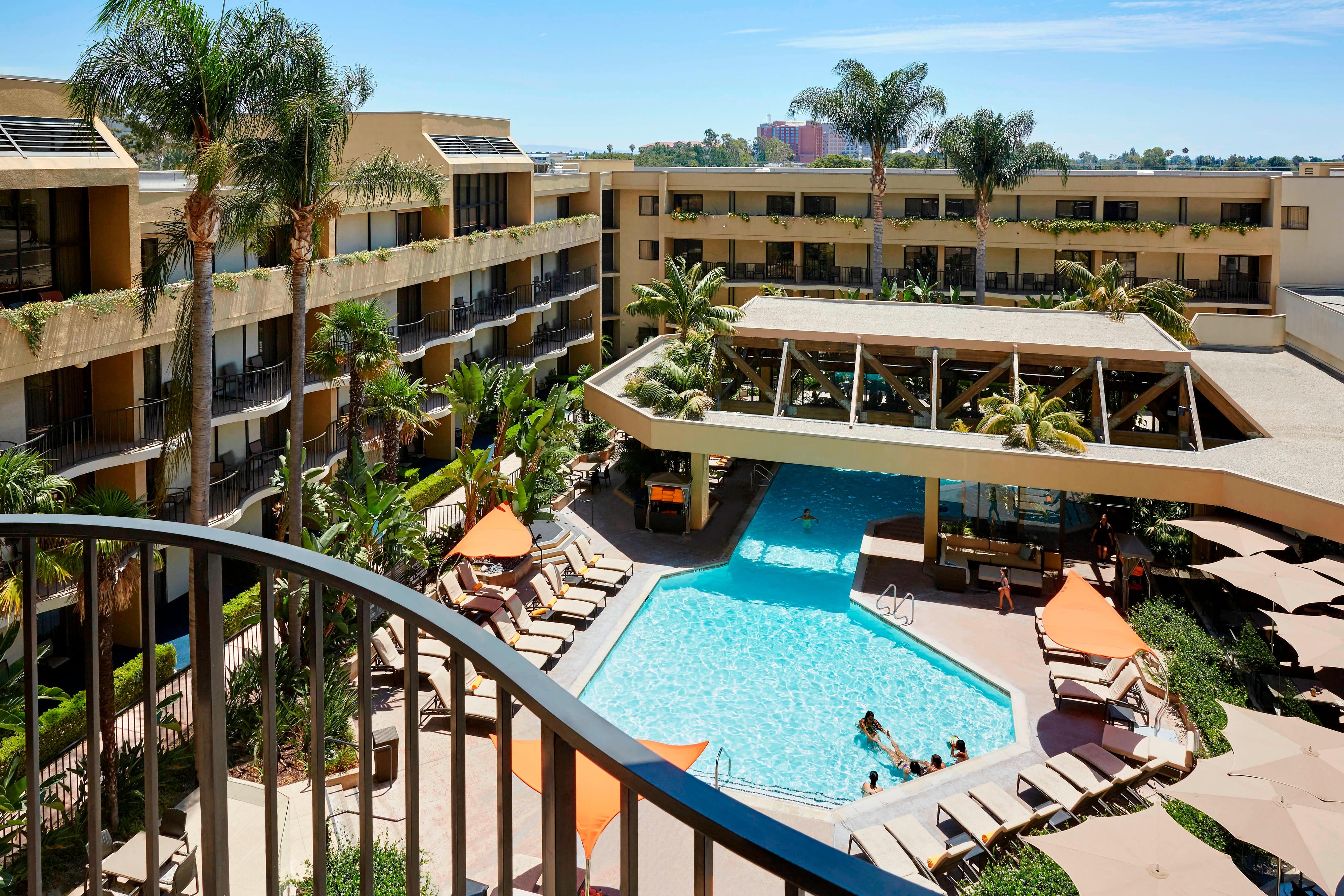 Anaheim Accommodation near DISNEYLAND® - Hotel Rooms ...