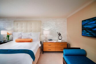Dormitorio de la suite del hotel Marriott en Anaheim