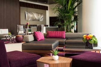 Lounge del lobby del Courtyard Los Angeles L.A. LIVE