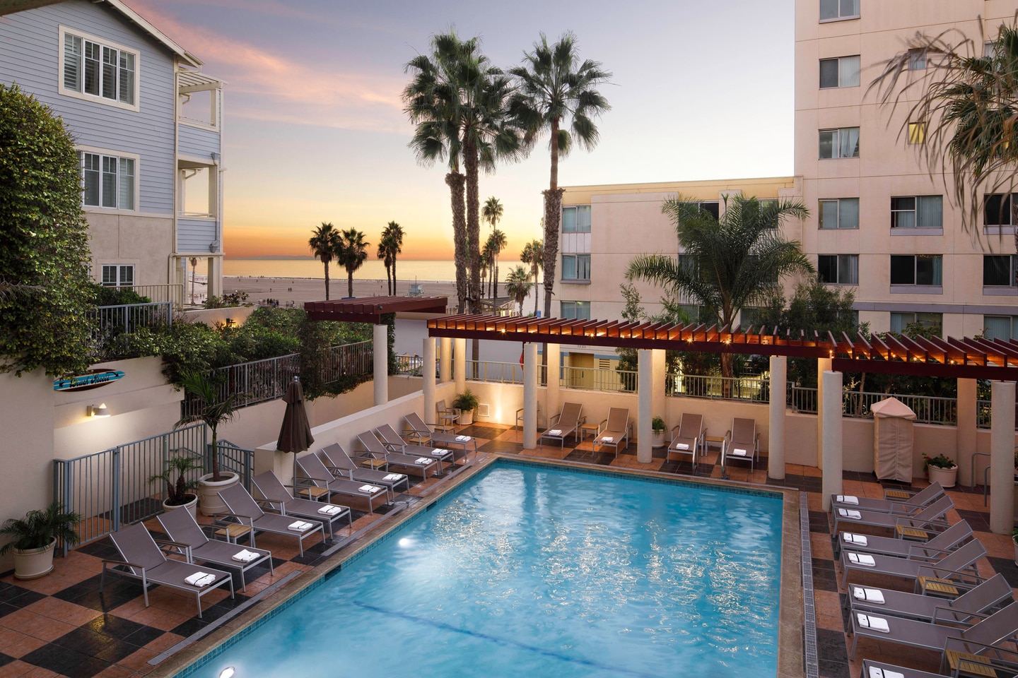 Best Marriott Beach Hotels & Resorts in California For Your Marriott Free Night Certificates