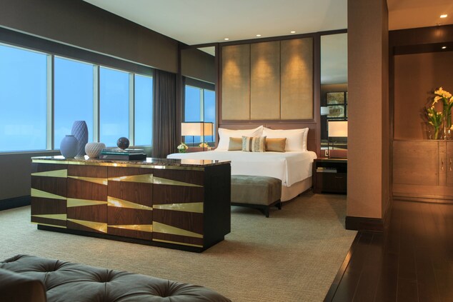 Lima Peru presidential suite bedroom