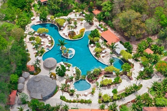 Vista aérea de la piscina