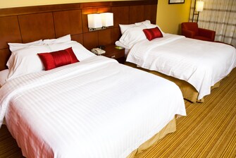 La Crosse Hotel with queen beds