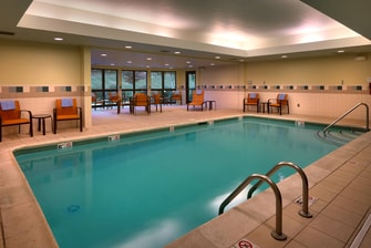 Courtyard Kansas City Shawnee Indoor Pool