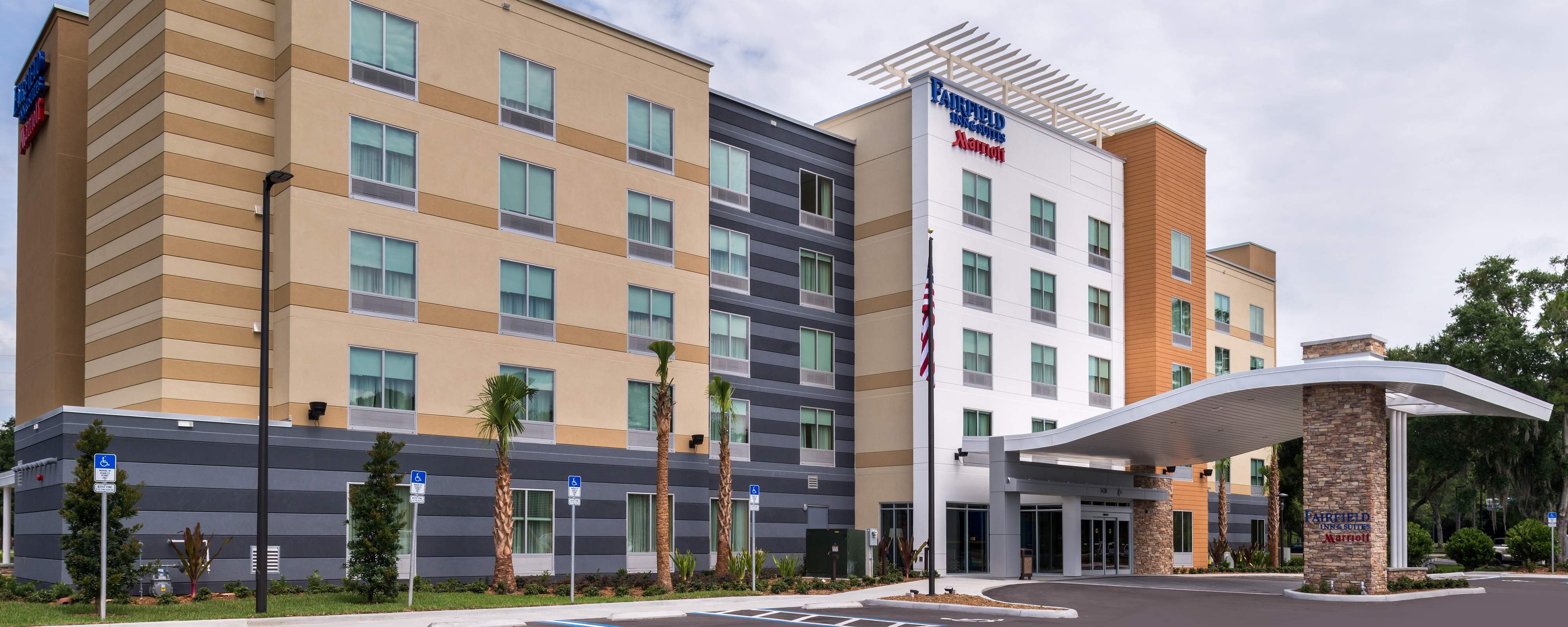 Ucf Hotels Fairfield Inn Suites Orlando East Ucf Area Hotel