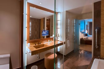 baño lujoso, hoteles en Miami