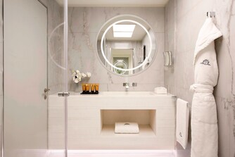 Katara Royal Suite – Kinderzimmer - Badezimmer