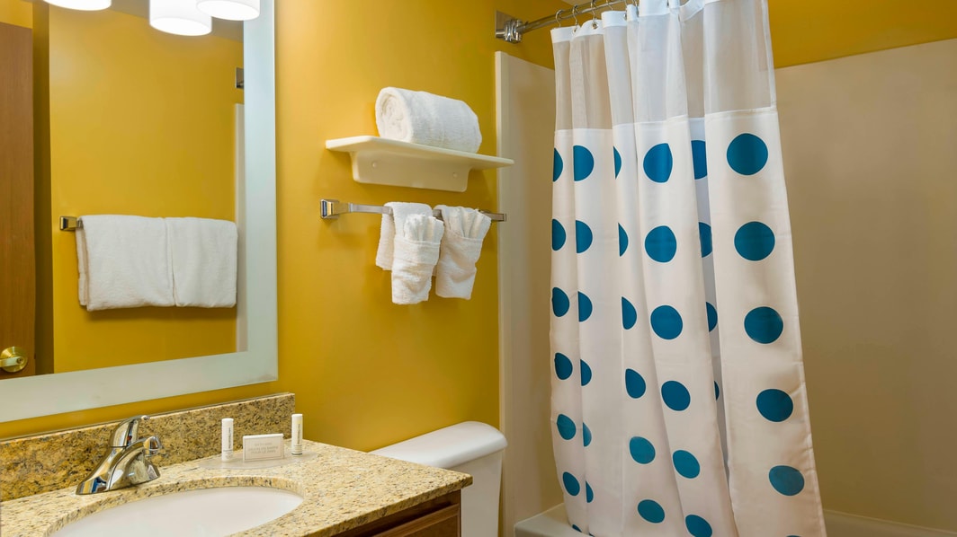Baño del TownePlace Suites Mobile