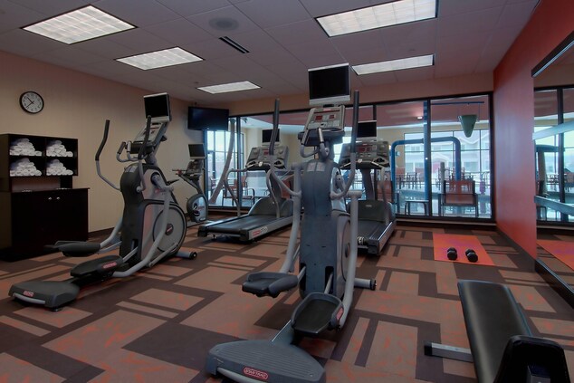 Hotel with Fitness Center Madison