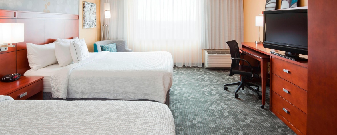 Zimmer für vier Personen im Marriott Hotel in Maple Grove, MN