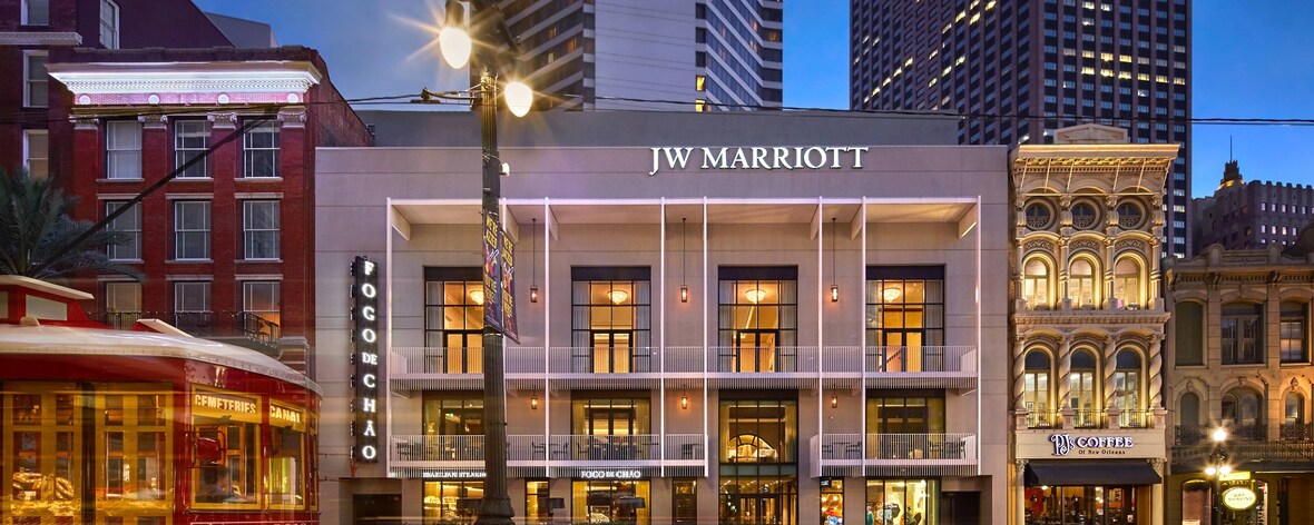 Which Marriott Luxury Hotel Offers 11 Connecting Rooms
