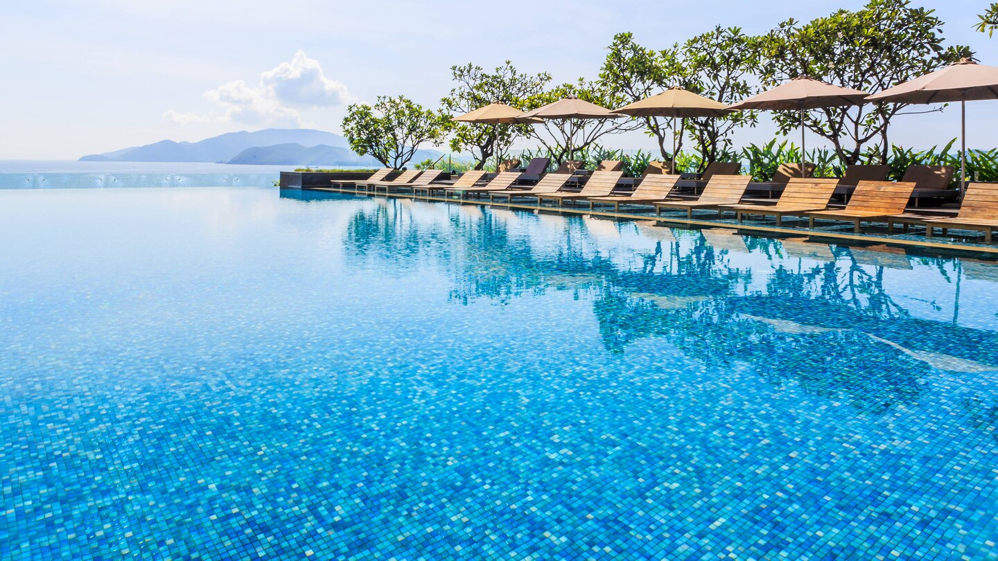 Nha Trang Beach Resort | Sheraton Nha Trang Hotel & Spa