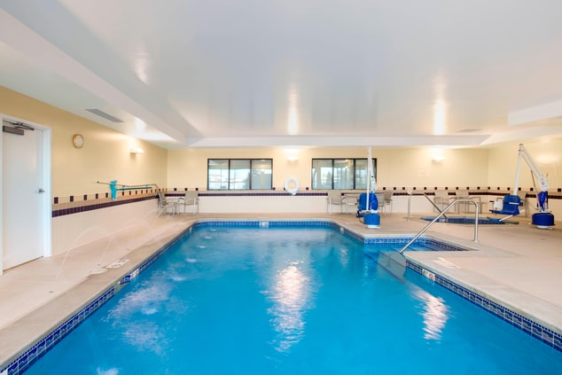 SpringHill Suites Council Bluffs Indoor Pool